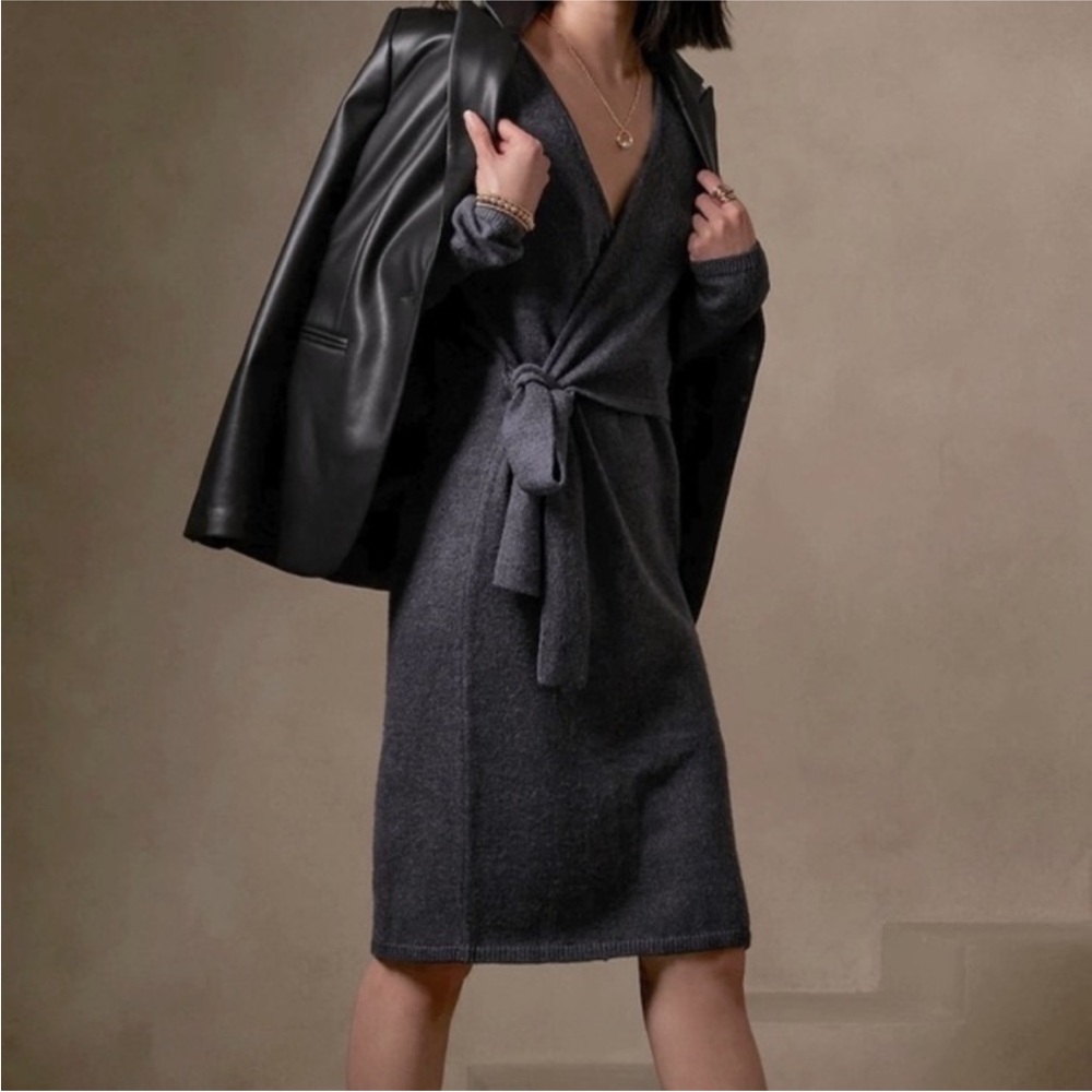 Banana Republic Wrap Midi Sweater Dress | Size M